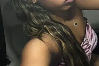 ⭐ HOLA PAPII Sweet • Sexy • Se... - Image 1