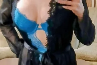 EXCLUSIVE WEAKLY SPECIALS !! wiĺl do one time trade for a laptop! 💦💦💦 & wild SPINNER 100% real photos no catfish/ no filters! - Image 6