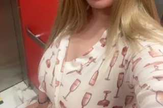 SEXY THICK 🇵🇷🇵🇷🇵🇷MAMI RICAN 💦💦... - Image 1