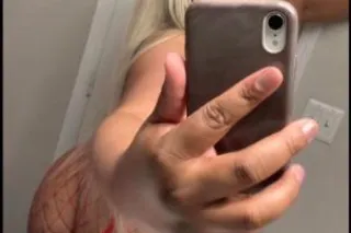 Put that🍆 dick in my neck🤤 Throat hugger👅👅 throat & go - Image 7