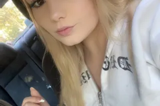 west coast baddie 💋 pricey ✨️ ... - Image 2