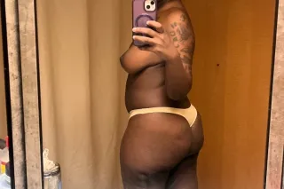 MONDAZE 🤤🤑👅 WILLING TO DO WHAT... - Image 4