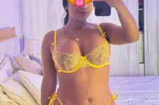 NEW HOT GIRL IN TOWN!! Let's h... - Image 3