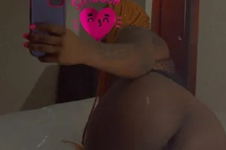 incalls only come see this tight and wet fat pussy 🤪 - Image 2