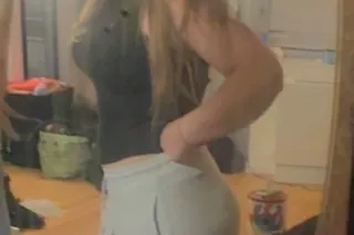 one and two girl specials!!! 2 girls full service 220 bbbj inlcuded!!! - Image 7