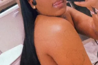 Bombshell 🌟🌟🌟🌟🌟 - 26 - Image 1