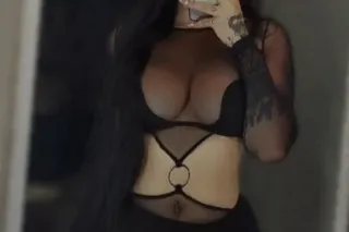 latina 😍 24/7 activa curvy - b... - Image 1