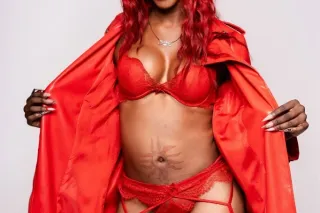 she's Wet - Image 12