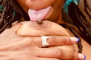 FREAKY LIL GOOD GIRL VIBEZZZ 🤓... - Image 4