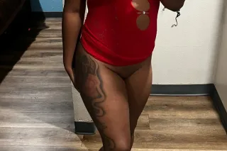 Wet & Ready For A Good Time💦 A... - Image 2