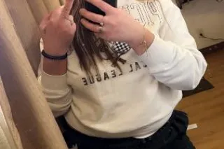 Availible for incall or outcall - Image 11