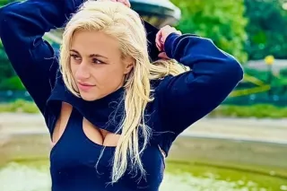 Natalia is back and friends - Image 6