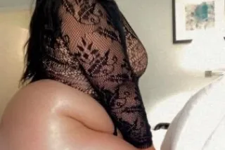 JUST TONIGHT 🔥 LATINA HOSTING🔥 - Image 1