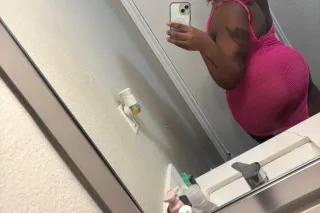 Come get me while im here😆📲 Su... - Image 2