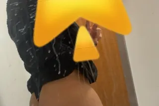 PRETTY LATINA WITH CREAMY TIGH... - Image 1