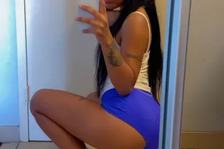 pettie thing in town 🩵 - 25 - Image 1