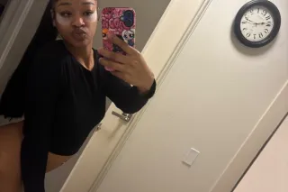 brownskin honeybun🍯👅 2 GIRL SPECIAL AS WELL !!😘🙈 - Image 5