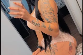 😍😈❤una. hermosa. y deliciosa l... - Image 1