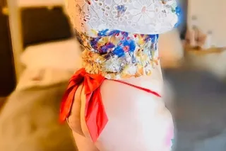 Sexy Thick Babe In Town For Th... - Image 2