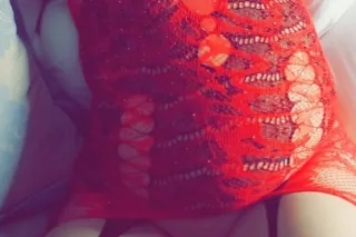 Birthday girl today!!! I am here in a nice room all alone. I'm ready to cum and Who wants to fuck around with a wild milf in my birthday Im horny!!! Lets fuck! - Image 9