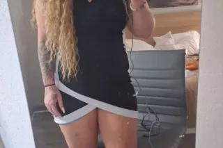 only in town for a few hours #... - Image 1