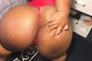 Yes I'm available 3ft 11inch💃🏽incall outcall and car date 24/7💞good smelling pussy - Image 6