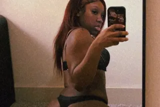 😋 Soft, Sweet & Petite 💋🤎 Your Discreet Retreat 😈✨ - Image 3