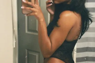 Your fav Petite Caramel kiss💋💦... - Image 4