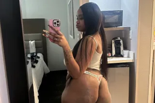 Your Favorite Girl 💦 FACETIME ... - Image 3