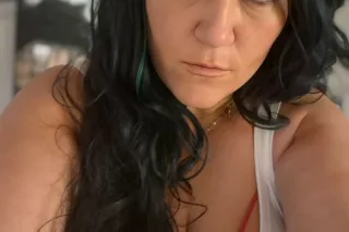 please let me sit on your face... - Image 2