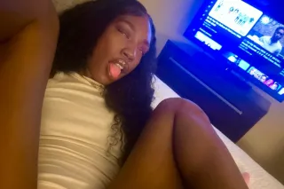 😉🫦 Hang with A Baddie " @Slimf... - Image 4