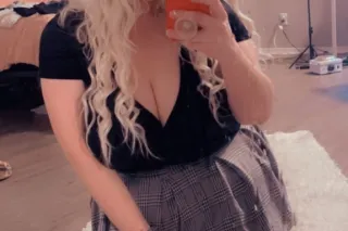 come spend some time with your fav bbw - Image 1