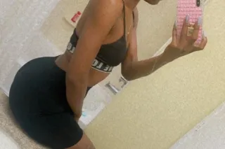 Sweet, Mature & Easy to talk t... - Image 2