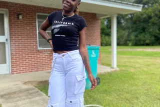 Sweet, Mature & Easy to talk to - Image 6