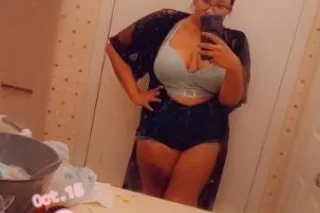 INCALL AVAILABLE - 30 - Image 2