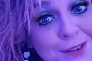 Discreet 36 Step Mom | Facetim... - Image 3