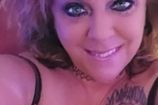 Discreet 36 Step Mom | Facetim... - Image 4