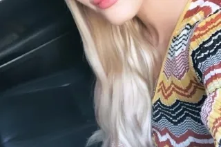 Tall Slim White Model in FiDi ... - Image 3