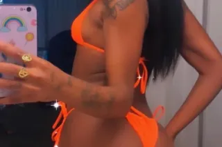 COME ENJOY AND RELAX WITH A HO... - Image 2