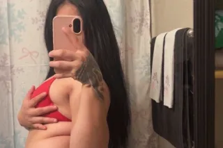 BUBBLE BUTT LATINA IN T U R L ... - Image 2