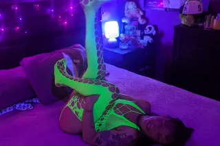 🫦💋What happens between tik and tok is our secret🥰💋 - Image 9