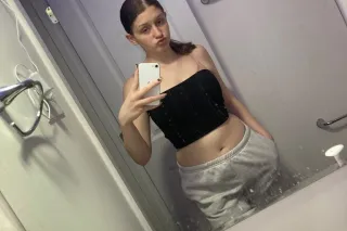 Freaky Bitch..Lets Have fun💦🤪 ... - Image 3