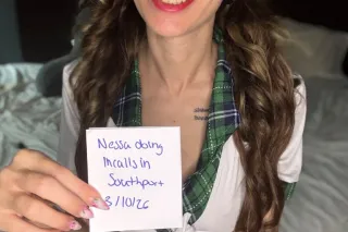 Lunch Break Escape 💋 Available... - Image 4