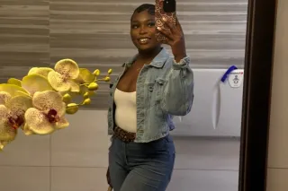 4'11 the funnest size🤭 **outca... - Image 2
