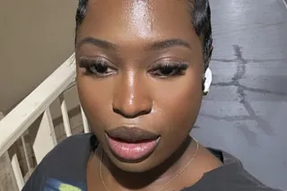 4'11 the funnest size🤭 **outca... - Image 1