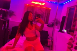 THICK & TIGHT EARLY MORNING MEETS🍑💦CUM SEE ME😘 - Image 7