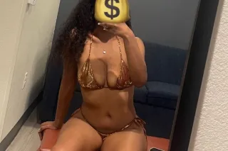 Slim Thick, Soft, And Skilled 😝💦💋 - Image 4