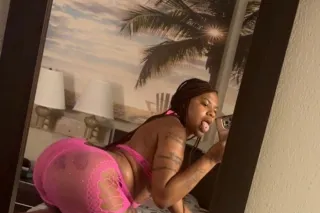 OUTCALLS ONLY 💦Leaving at 5am ... - Image 1