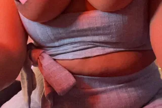 Splash! 💦Super Wet Tight Bombshell Site to see you know you want me! - Image 1