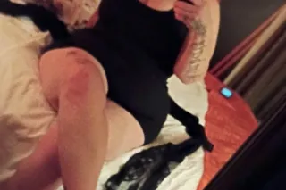 DD PAWG thick thighs pretty eyes - Image 8